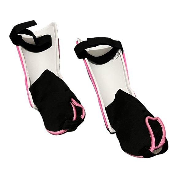Vizari Malaga Soccer Shin Guards for Kids | Soccer Gear for Boys Girls Large - Picture 3 of 8